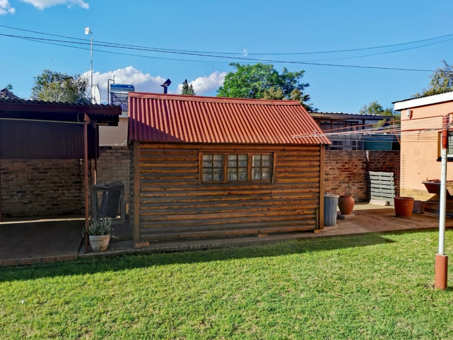 2 Bedroom Property for Sale in Bloemhof North West